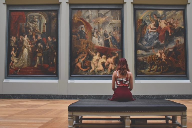 #ZostańWDomu i spędź czas z e-kulturą